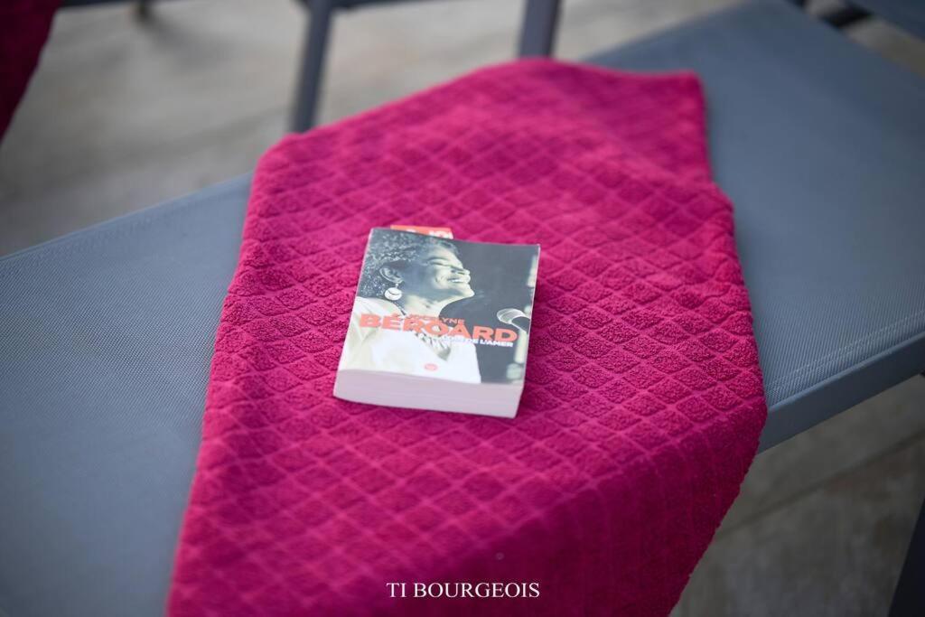 Riviere-SaleeLe Ti Bourgeoisアパートメント エクステリア 写真